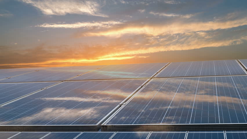 Giá 1  bộ pin năng lượng mặt trời